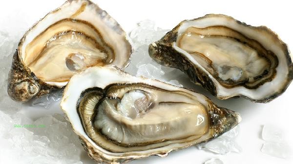 How long does it take for oyster slices to react after eating