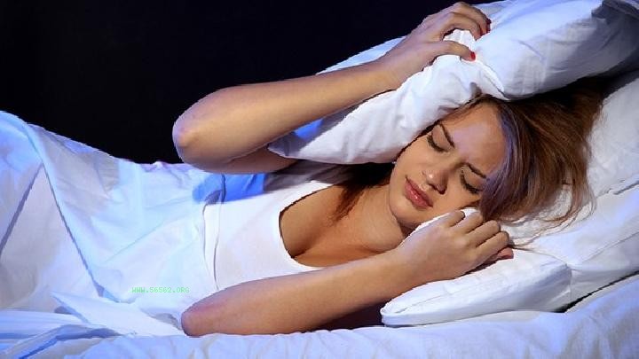 What are the benefits of sleeping naked in winter? Sleeping naked in winter can bring these benefits