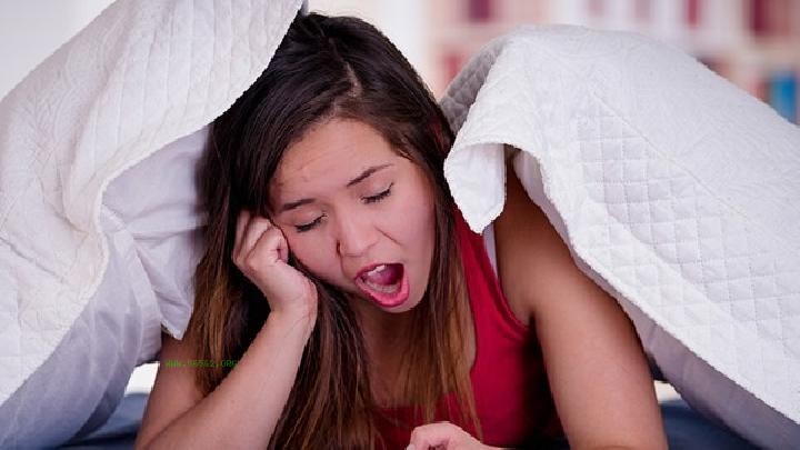 Is dietary regulation better than medication for summer insomnia and dreams? Summer insomnia and frequent dreams. Dietary adjustments are better than medication