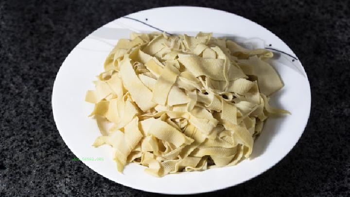 How to eat bitter melon to achieve healthy weight loss? Recommended bitter melon weight loss recipe for spring and summer slimming products