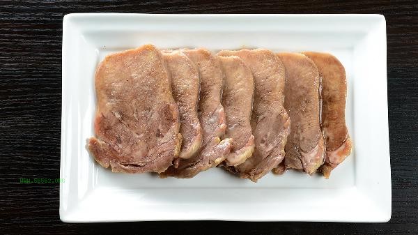 How to stew pork so that it is tender and tender