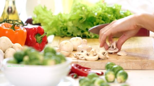 How to handle fresh shiitake mushrooms