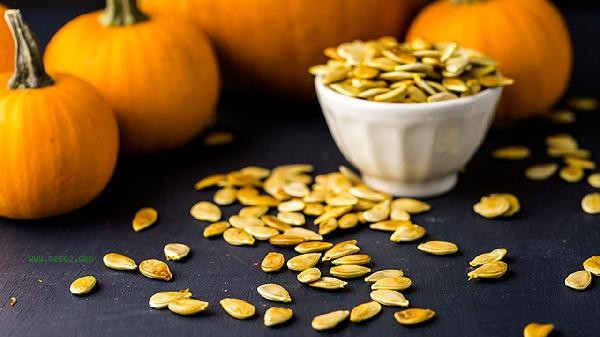 How long can pumpkin slices be stored in an open refrigerator