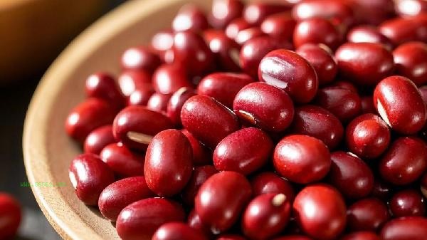 How did red beans turn green when boiled in water