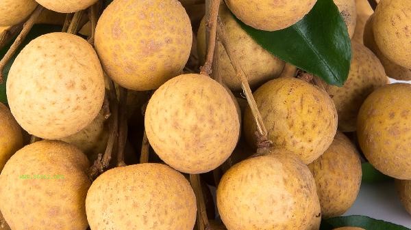 How to Peel Longan Meat Tips