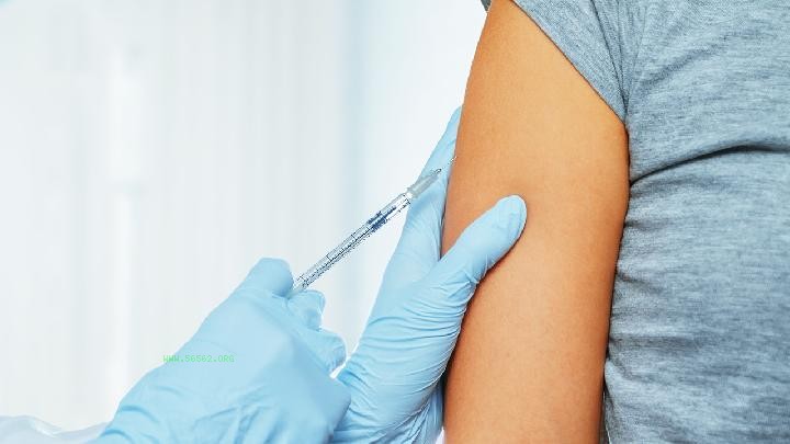 Can you do hard work after just finishing the COVID-19 booster shot? Is arm pain normal after COVID-19 vaccination