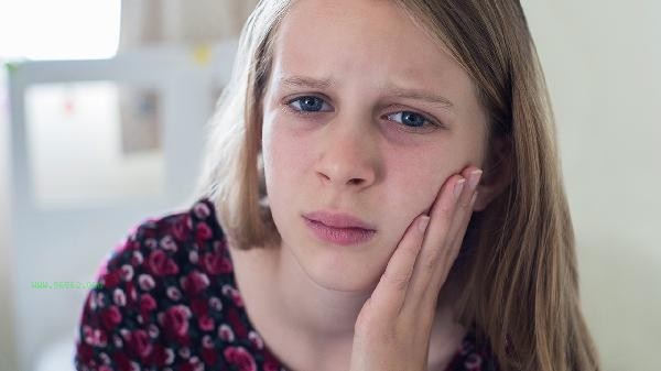 What are the reasons why children do not respect their mothers