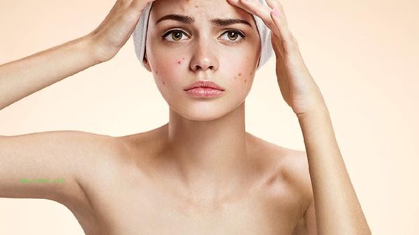Is it illegal for beauty salons to sell over 10000 shapewear through pyramid schemes