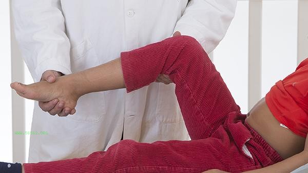 What are the symptoms of thigh muscle strain recovery