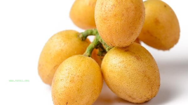 How to professionally handle rotten fruits