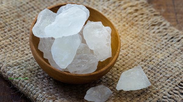 Should ginger water be mixed with rock sugar or honey