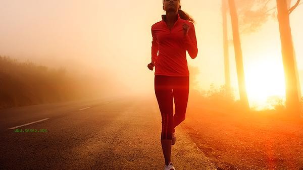 What are the benefits and drawbacks of running in the morning