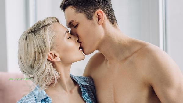 What games do couples play to enhance their relationship