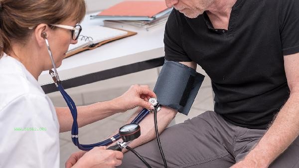 What kind of exercise can lower blood pressure