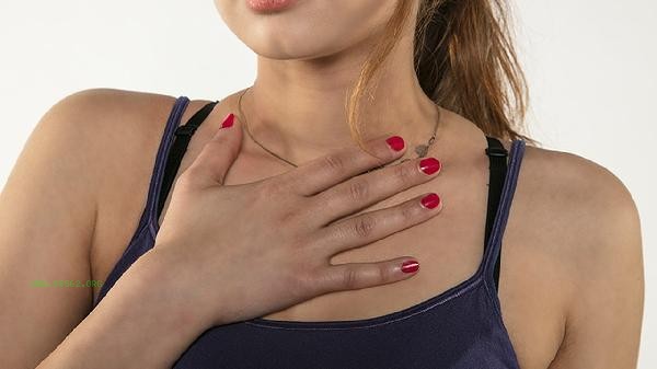 Is it normal for autologous fat breast augmentation to hurt every day for a year