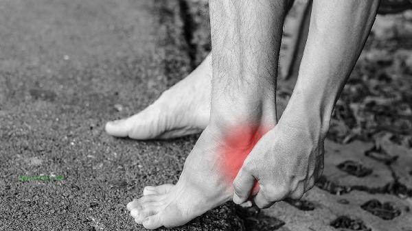 Four recovery stages for ankle sprains: running