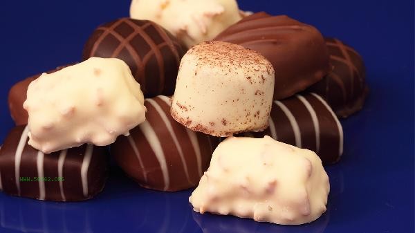 Can I eat dark chocolate when losing weight