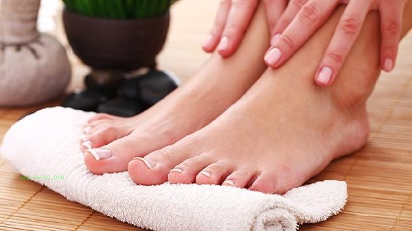 What are the causes and how to treat foot muscle cramps
