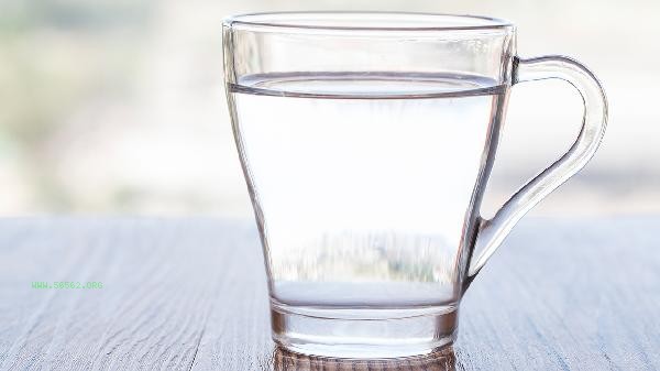 How to remove the oil film on the water surface