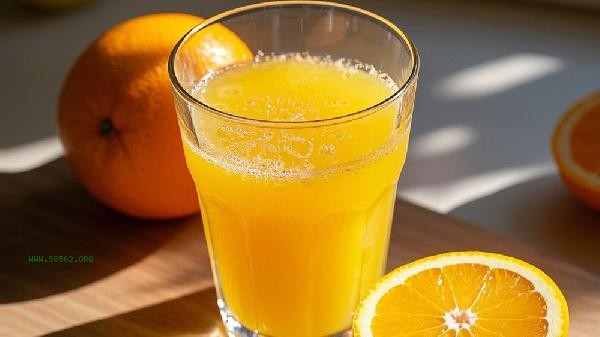 The Correct Method of Making Orange Juice with soybean milk Machine