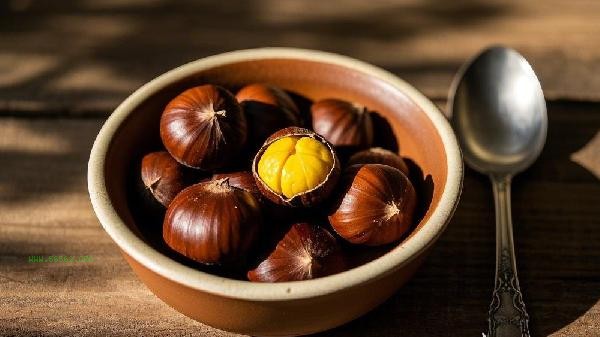 How to peel off the skin inside chestnuts easily