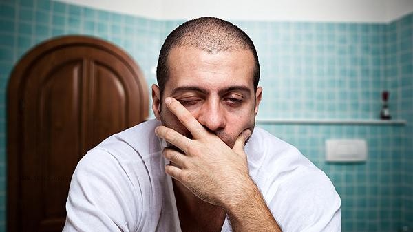 The difference between endorphins and dopamine in relieving anxiety