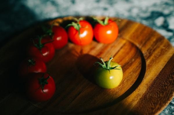Reasons for tomato head atrophy