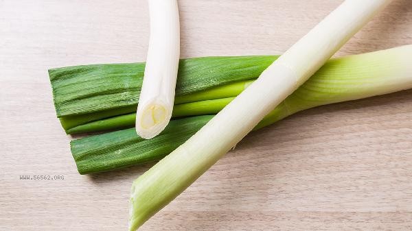 What is Guangdong dried scallion
