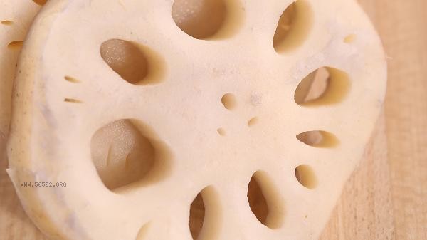 What color is authentic lotus root powder