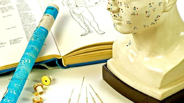 Which parts of Liqiu moxibustion should be applied to
