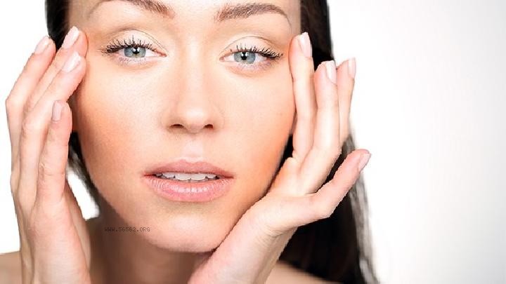 Girls are not overweight, but their lower abdomen protrudes