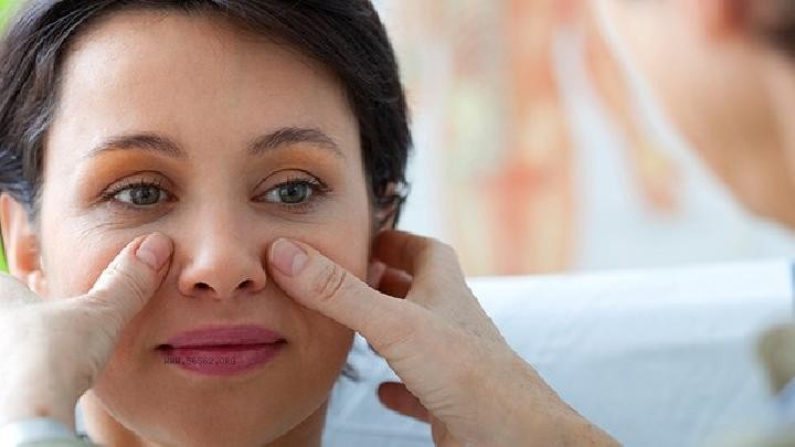 What are the reasons for easily gaining face fat