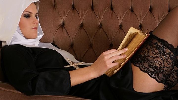 What causes women over 30 years old to gain weight?