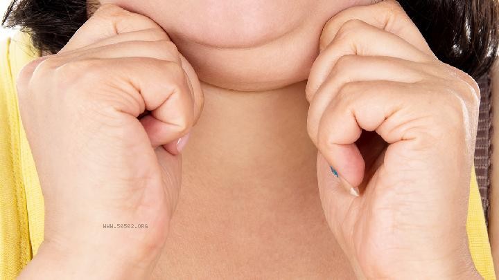 Why do you have double chins if you're not overweight?