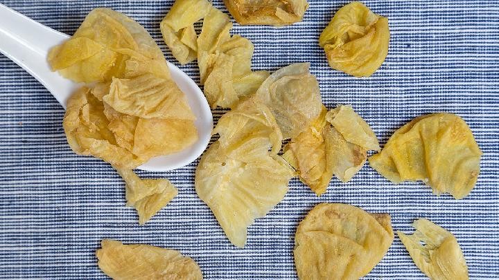 Can eating lotus leaves and chicken nuggets together help with weight loss