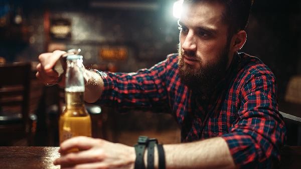 Why does drinking alcohol lead to elevated blood pressure