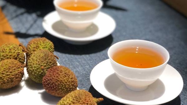 What kind of tea has a good effect on lowering blood pressure