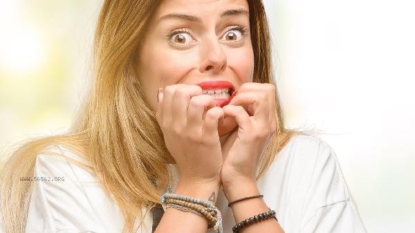 What are the symptoms of panic disorder? Acute panic attack symptoms