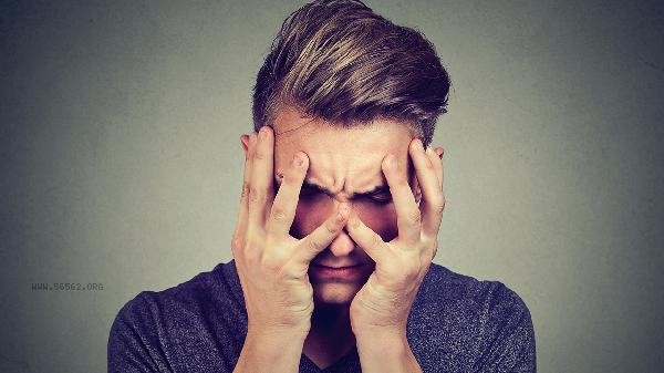 Is it an illusion to frequently mistake things? A precursor to hallucinations