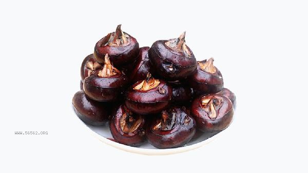 Can horse hooves be boiled together with their skin