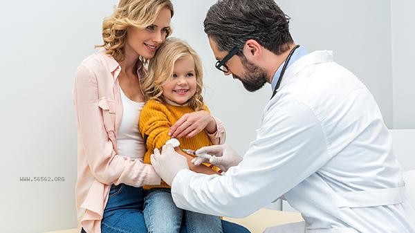 Do children need surgery for tonsillar hypertrophy during physical examination