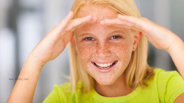 Can freckles on the face be removed