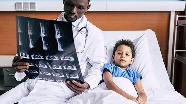 Do children with high bilirubin need to undergo hepatobiliary ultrasound