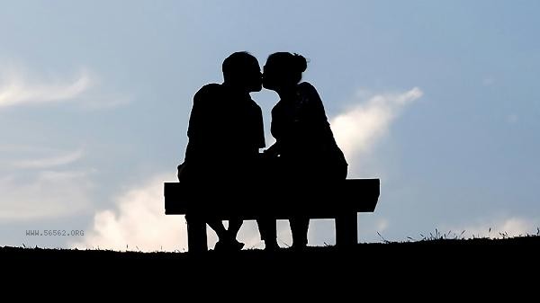 The smarter a woman is, the less likely she is to make this mistake in relationships