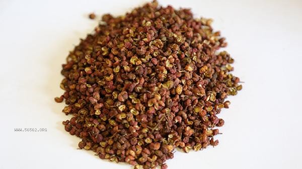 Should dried Sichuan peppercorns be frozen or refrigerated