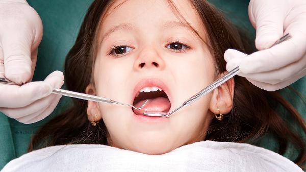 Does a baby need to eat iron rich complementary foods if anemia is found during a physical examination?