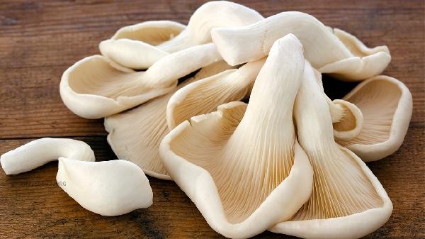 How to distinguish whether mushrooms can be eaten or not