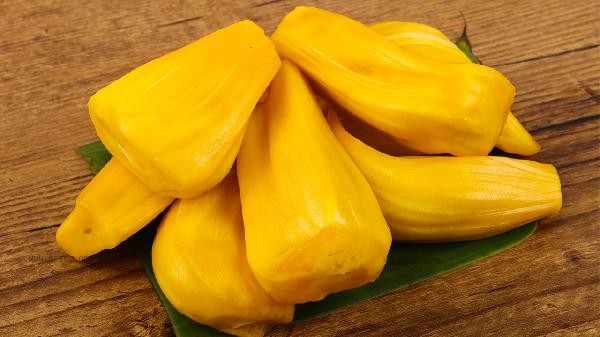 Is jackfruit uncooked if it is not sticky