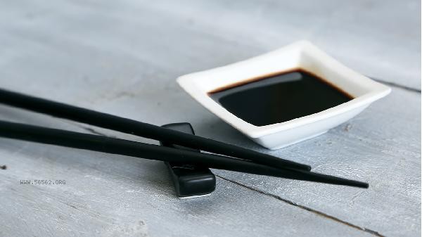 What is the function of white vinegar fumigation in a room