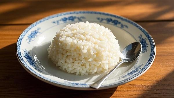 Is eating only white rice nutritious